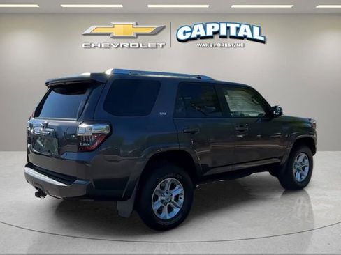 Used 2016 Toyota 4Runner SR5 Premium image 5