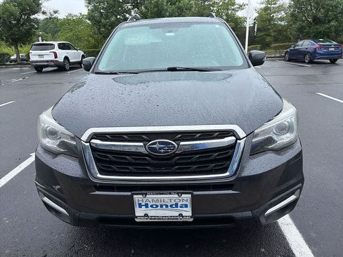 Used 2018 Subaru Forester 2.5i Touring AWD/4WD image 2