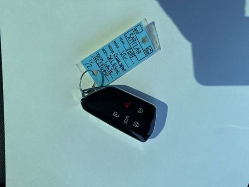 Used 2024 Volkswagen Atlas Cross Sport SEL R-Line image 28