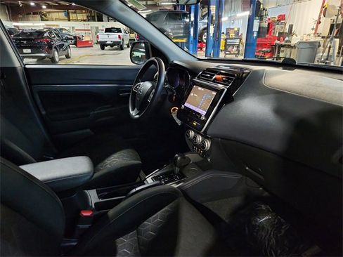Used 2020 Mitsubishi Outlander Sport ES image 20
