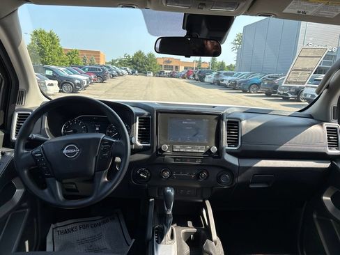 Certified 2023 Nissan Frontier SV AWD/4WD image 13