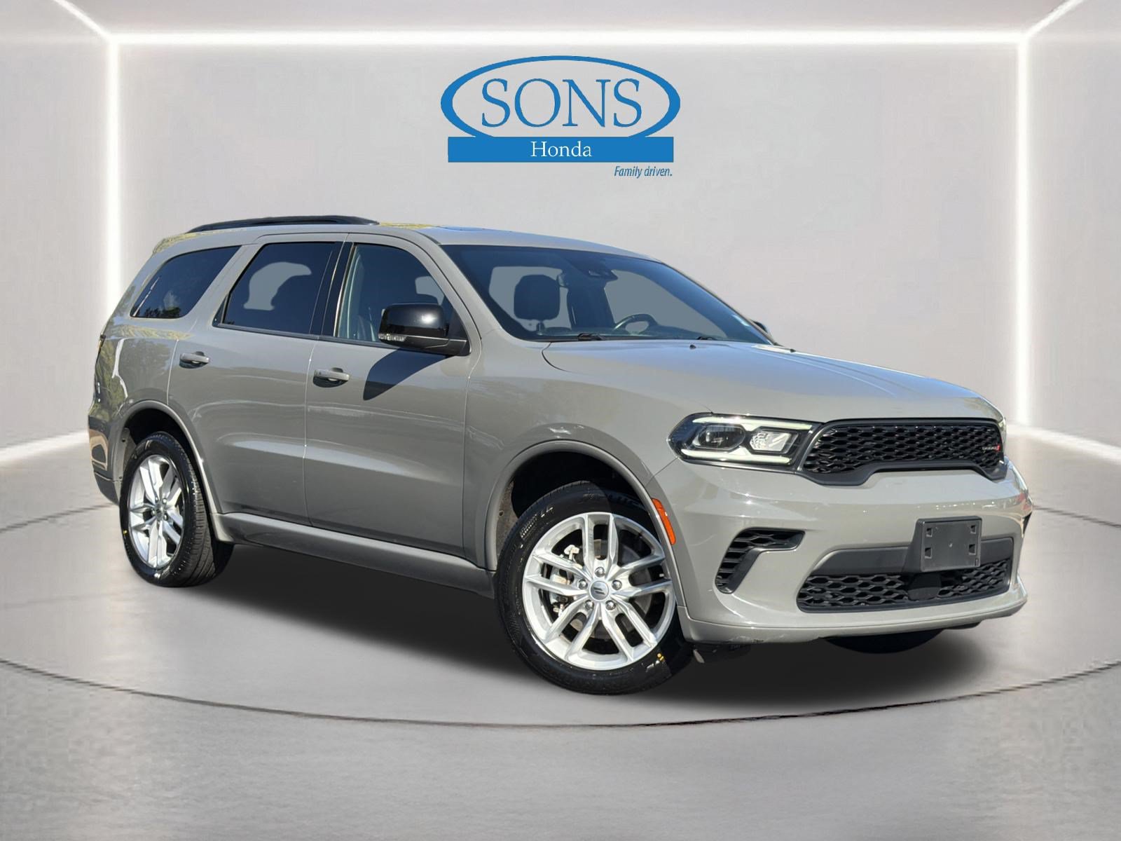 Used 2024 Dodge Durango GT AWD/4WD image 2