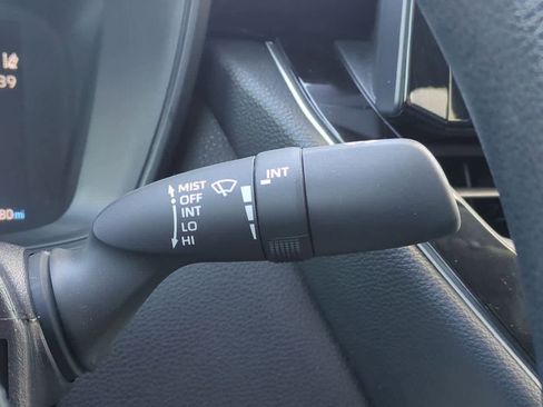 Used 2022 Toyota Corolla LE image 23