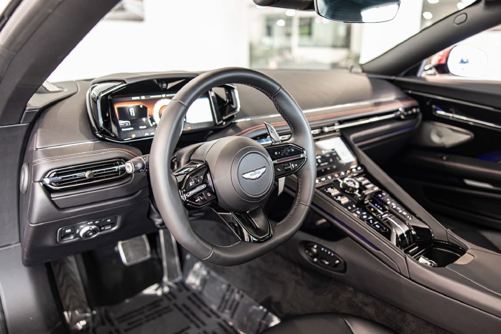 Used 2026 Aston Martin DB12 Coupe RWD image 18