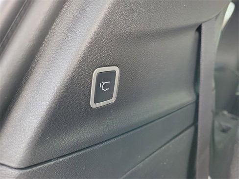 New 2026 Chrysler Pacifica Select image 19