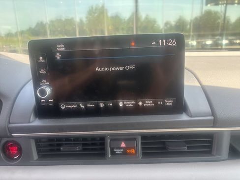 Used 2023 Honda Pilot Elite image 11