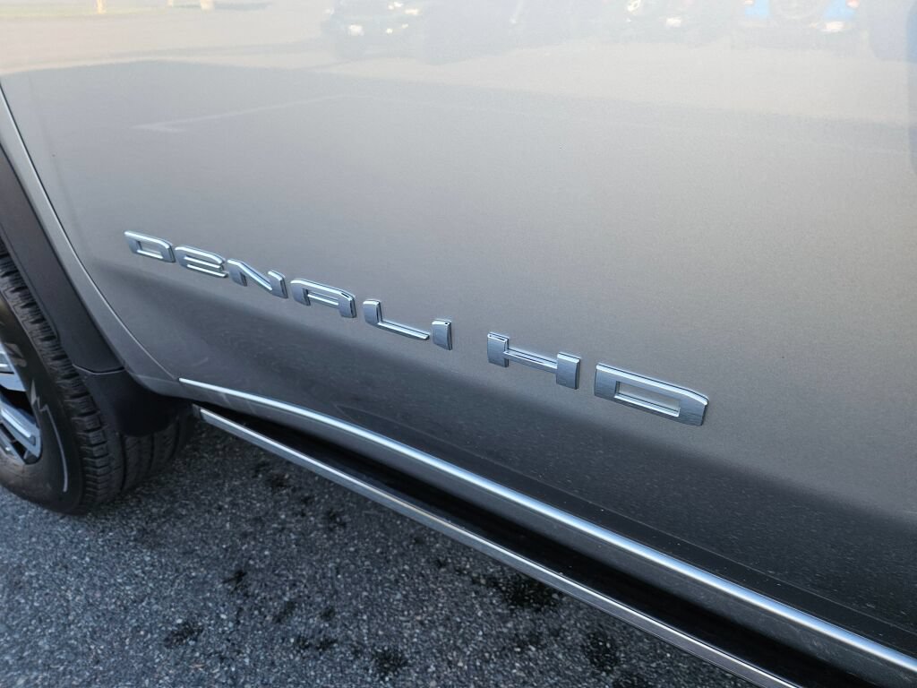 Used 2024 GMC Sierra 3500 Denali Ultimate AWD/4WD image 12