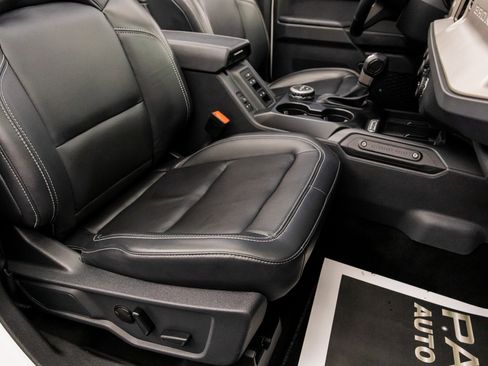 Used 2025 Ford Bronco Outer Banks w/ Sasquatch Package image 32