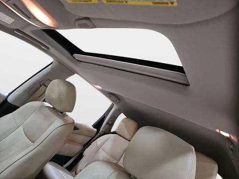 Used 2019 INFINITI QX60 Luxe w/ Essential Package image 19