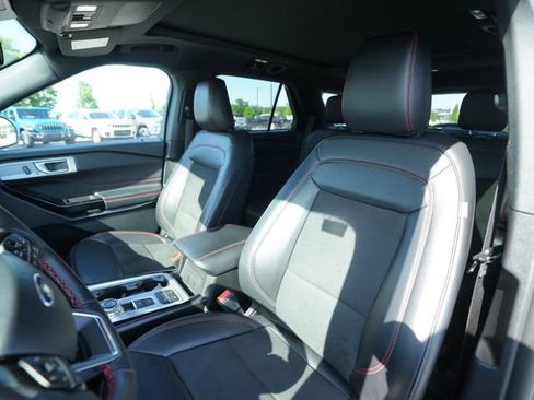 Used 2023 Ford Explorer ST-Line w/ Class IV Trailer Tow Package RWD image 44
