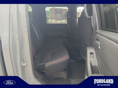 Used 2023 Nissan Frontier PRO-4X w/ Pro Convenience Package AWD/4WD image 18