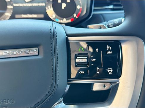 New 2025 Land Rover Range Rover Long Wheelbase SE image 39