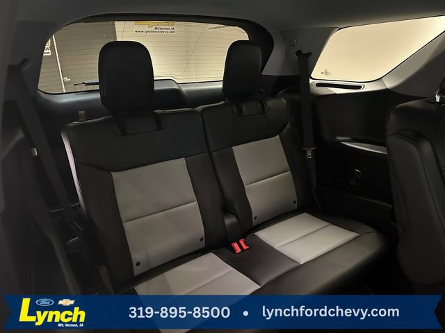 Used 2024 Ford Explorer XLT w/ Equipment Group 202A AWD/4WD image 22
