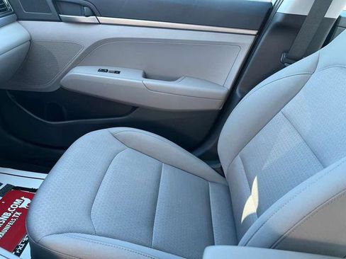 Used 2018 Hyundai Elantra SE w/ SE Connectivity Package 04 image 30