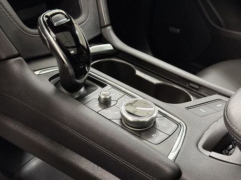 Certified 2024 Cadillac XT5 Premium Luxury image 23