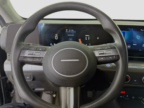 Used 2024 Hyundai Kona SE FWD image 12