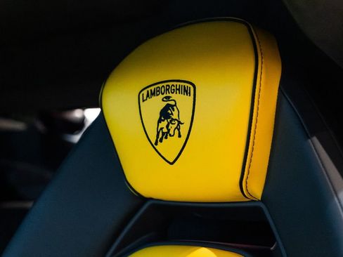 Used 2026 Lamborghini Revuelto AWD/4WD image 6