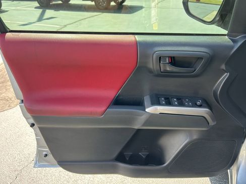 Used 2023 Toyota Tacoma SR5 RWD image 3