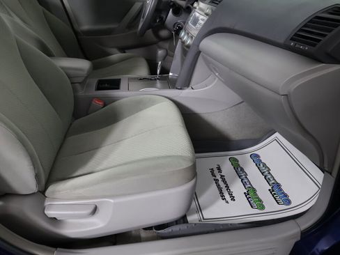 Used 2009 Toyota Camry LE image 26