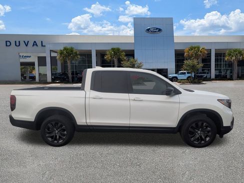 Used 2024 Honda Ridgeline Sport image 3