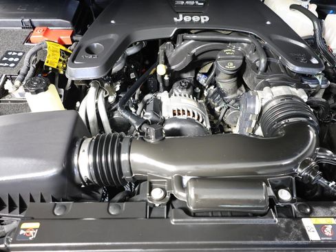 Used 2021 Jeep Gladiator Mojave AWD/4WD image 28