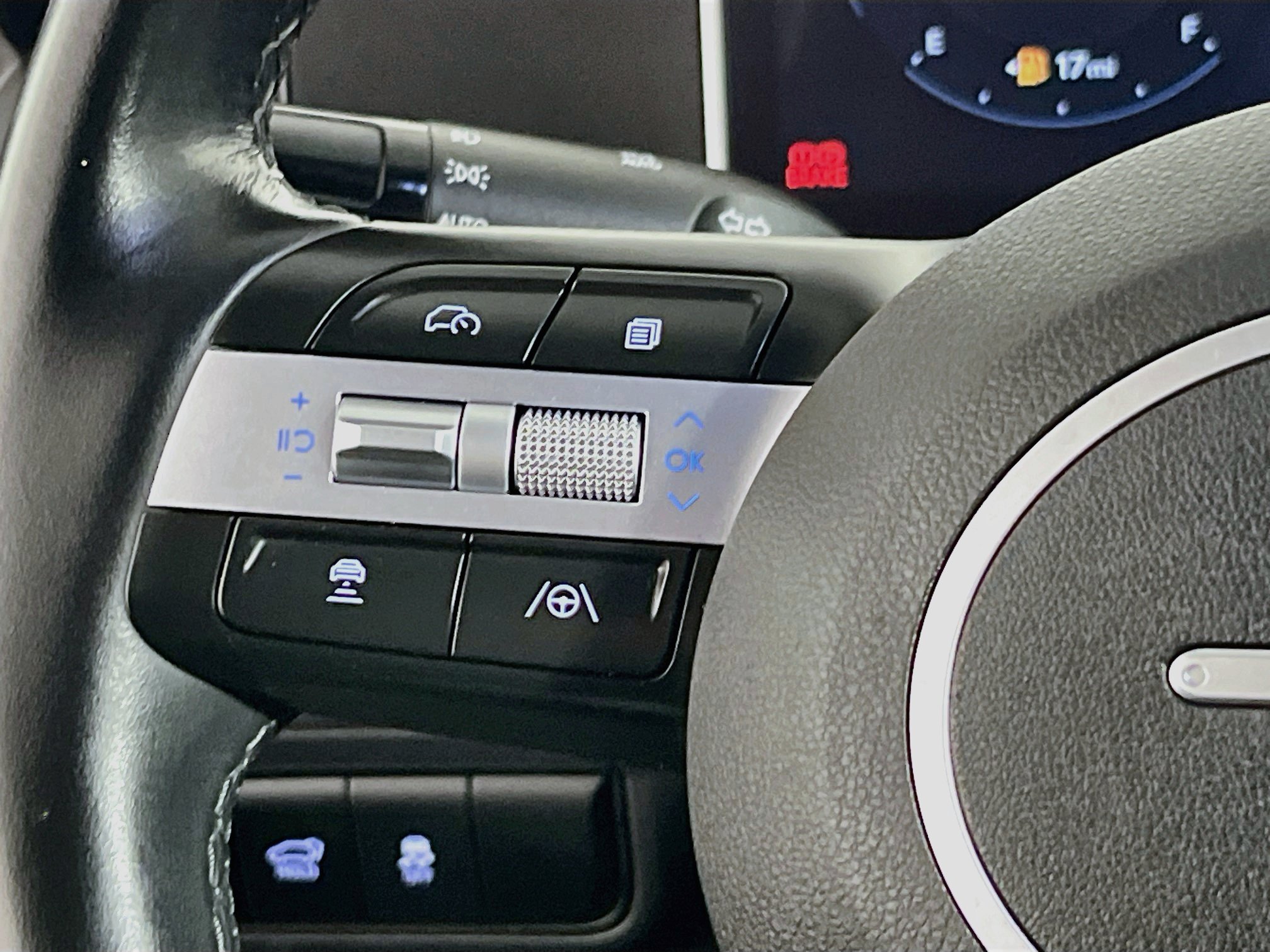 Used 2025 Hyundai Tucson SEL FWD image 18