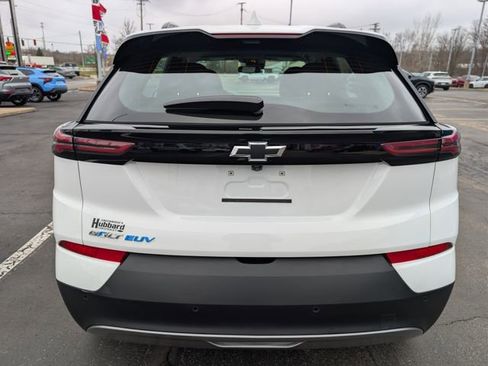 Used 2023 Chevrolet Bolt EUV LT w/ Convenience Package image 4