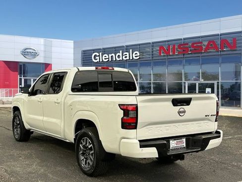 Certified 2022 Nissan Frontier SV w/ Technology Package AWD/4WD image 6