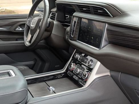 Used 2024 GMC Yukon XL Denali w/ Max Trailering Package image 34