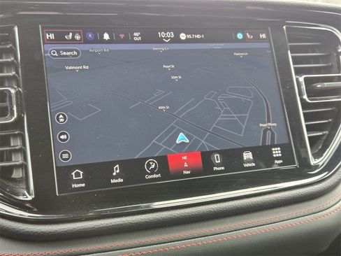 Used 2024 Dodge Durango GT image 11