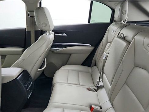 Certified 2023 Cadillac XT4 Luxury w/ Cold Weather Package image 18