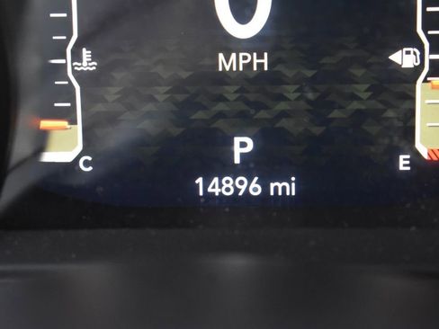 Used 2024 Jeep Wrangler Sport S image 24