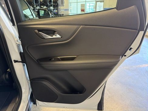 Used 2025 Chevrolet Blazer LT AWD/4WD image 29