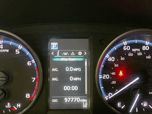 Used 2017 Toyota RAV4 LE AWD/4WD image 15