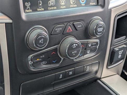 Used 2017 RAM 1500 Classic SLT w/ SLT Plus D￩cor Group image 21