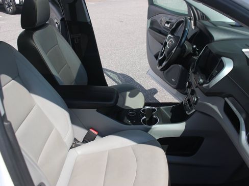 Used 2022 GMC Terrain SLT w/ Infotainment Package II FWD image 37