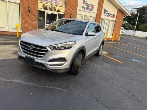 Used 2017 Hyundai Tucson SE FWD image 3