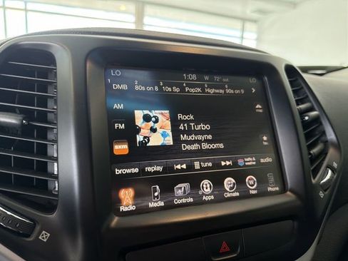 Used 2016 Jeep Cherokee Trailhawk w/ Comfort/Convenience Group AWD/4WD image 25