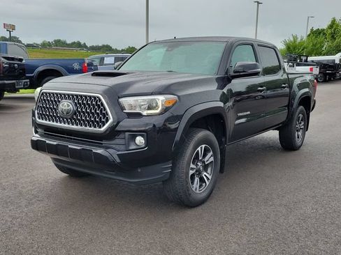 Used 2019 Toyota Tacoma TRD Sport AWD/4WD image 25