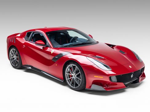 Certified 2017 Ferrari F12tdf image 5
