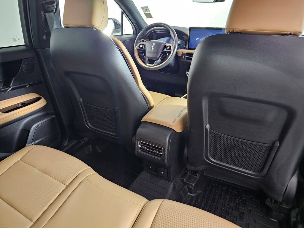 Certified 2023 Lincoln Corsair Reserve w/ Equipment Group 201A AWD/4WD image 15