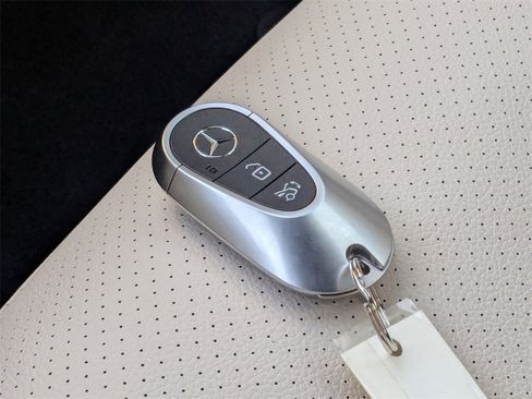 Used 2022 Mercedes-Benz C 300 Sedan image 40