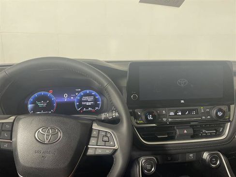 New 2026 Toyota Grand Highlander AWD image 16