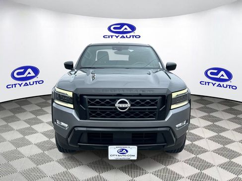 Used 2023 Nissan Frontier SV w/ Midnight Edition Package RWD image 10