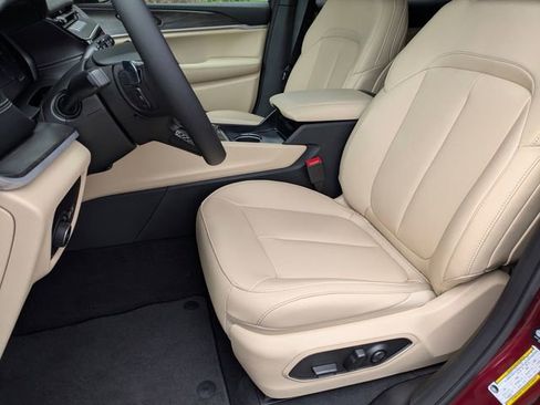 New 2026 Jeep Grand Cherokee L Limited AWD/4WD image 13