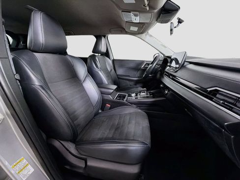 Used 2024 Mitsubishi Outlander SE Black Edition AWD/4WD image 30
