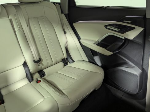 Used 2025 Audi Q5 Premium Plus w/ Premium Plus image 14