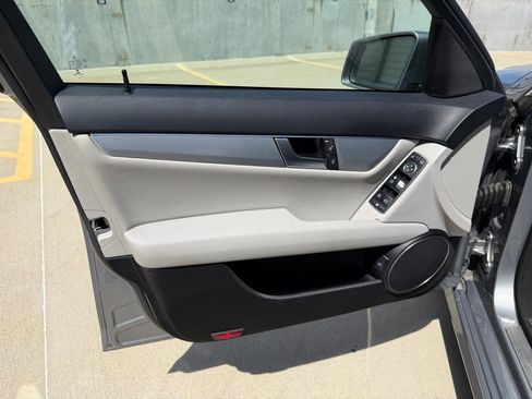 Used 2014 Mercedes-Benz C 250 Sedan image 11