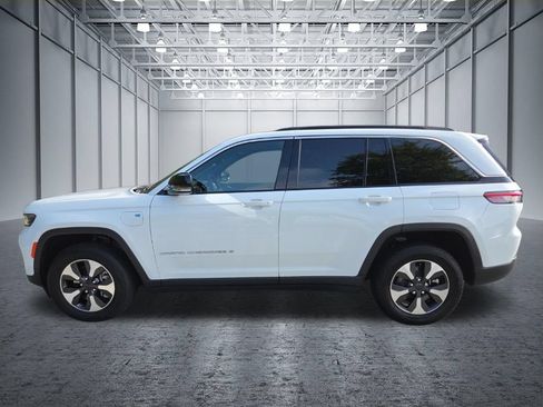 Used 2024 Jeep Grand Cherokee Limited 4xe AWD/4WD image 4