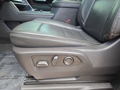 Used 2024 GMC Sierra 2500 Denali w/ Denali Reserve Package AWD/4WD image 25